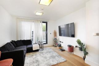 Exquisite One Bed Apartment with nice view and near tube - Londra - 0
