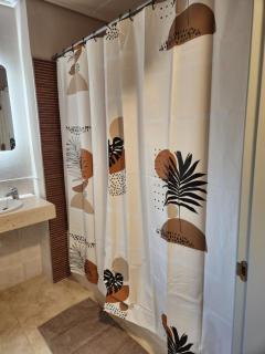 Ático esquinero con preciosas vistas al Valle del Este Golf con piscina comunitaria! - 3