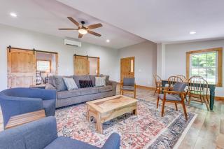 Pet-Friendly Waynesville Cabin with Deck and Mtn Views - 5