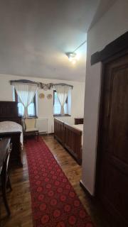 Casa Tradițională Transilvăneana - Rucăr - 1