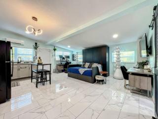 Charming 1br Parkside Getaway Wi-fi Full Kitch - 1