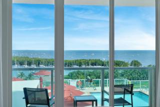 Astonishing SEA VIEW Studio in Grove - 8
