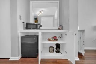 Astonishing SEA VIEW Studio in Grove - 4