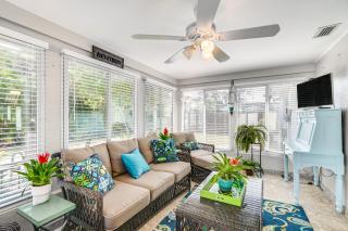 Fort Myers Bungalow - 12 Miles to the Beach! - 0
