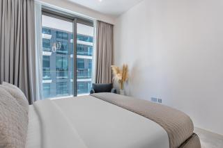 Luxury Seaview 1br Apt With Private Beach Access - Dubai - 1
