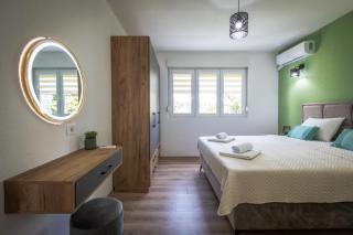 Manivi Apartments - 1