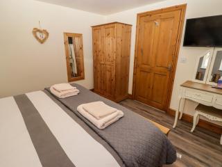 Gwennol Cottage - 1