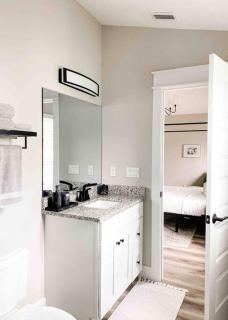 Cottage Marhome North - 10 min from beach & historic downtown - 8