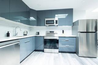 Modern 2 Bedroom Apartment Steps from Central Park! - New York - 8