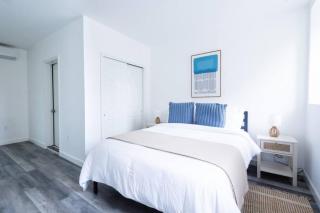 Modern 2 Bedroom Apartment Steps from Central Park! - New York - 6