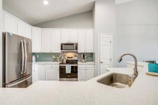 Ocean City Condo with Pool and Private Beach Access - Ocean City - 2