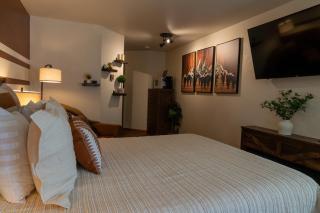 Alpenglow Three Bedroom Two Bath XL – A16 - 1