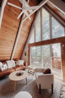 A-Frame Cabin in The Woods, Close to Shops! - 7