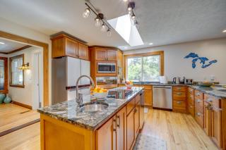 5 Mi to Schuss Mtn Family Getaway with Game Room - 4