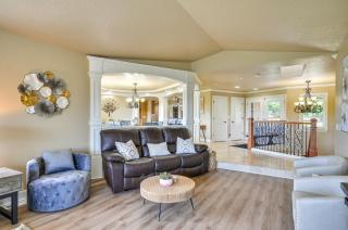 Portland Area Group Getaway Hot Tub and Views! - 6