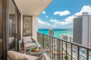 30th Fl Luxury Ocean & Waikiki view with Free Parking - Honolulu - 0