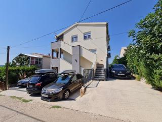 Family friendly seaside apartments Krusevo, Novigrad - 23302 - 0