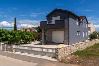 Apartments with parking space Vir - 23333 - 8