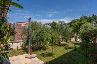 Apartments with parking space Vir - 23333 - 3