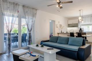 Apartments with a parking space Vir - 23333 - Vir - 2