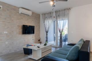 Apartments with parking space Vir - 23333 - 9