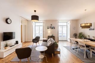 FLH Bairro Alto Spacious Apartment - 4