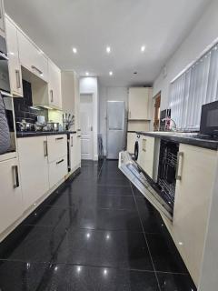 City Centre - Comfy 6 beds - Up to 30 percent off - Contractors delight - Liverpool - 4