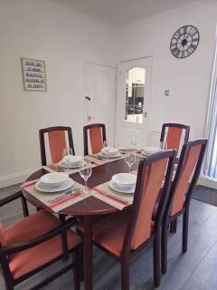 City Centre - Comfy 6 beds - Up to 30 percent off - Contractors delight - Liverpool - 3
