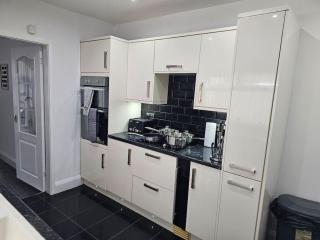 City Centre - Comfy 6 beds - Up to 30 percent off - Contractors delight - Liverpool - 1