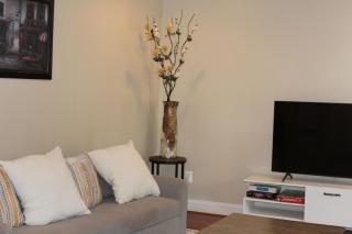 Cozy 3 Bedroom Min to National Mall Great Location and Free Parking - Arlington - 7