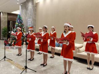 Sanya Dadonghai Seaview Hotel - 8