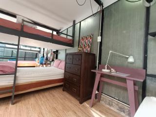 Lalaland Homestay - 4