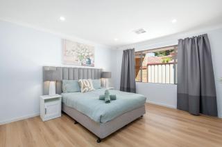 18 Bateman Retreat 4bdr 25bth - Perth - 0