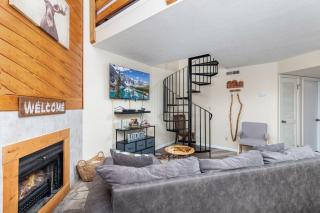 Mountain Calling - Resort Pool, WIFIO, 1089 FREE tickets each paid day, Dollywood and More - Gatlinburg - 6