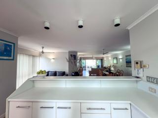 Ulysses 1 - 2 Bedroom Spacious Ocean Views - Mission Beach - 5