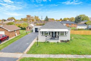 stylish house in south windsor-2 bedrooms - 5