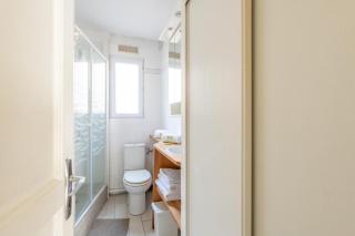 1 Bedroom apartment ideally located only 1 minute to the metro in Montmartre neighbourhood - Parijs - 2