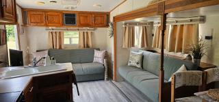 Homey Fifth Wheel Haven - 8