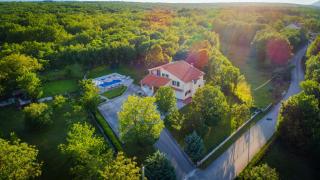 Holiday home 'Old oak' - with pool, garden with fresh vegetables and private forrest! - 0