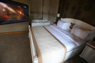 Sputnik Hotel Batumi - 9