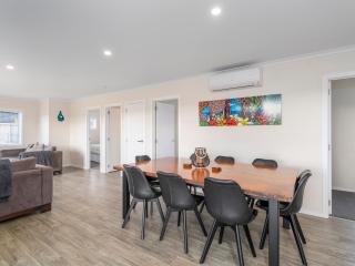 Cooks Family Retreat - Cooks Beach Holiday Home - Whitianga - 2