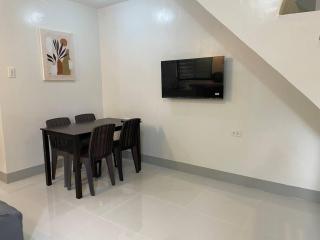 Roomiq B - Cozy 2BR APT with parking near SM Bataan - Balanga - 5