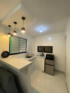 Roomiq B - Cozy 2BR APT with parking near SM Bataan - Balanga - 2
