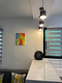 Roomiq B - Cozy 2BR APT with parking near SM Bataan - 1