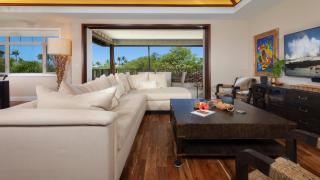 HAWAII ROMA Elevated 4BR KaMilo Home with Golf Course View - 4