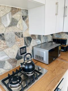 Makgobelo Lodge-The Glass House- Solar powered - 3