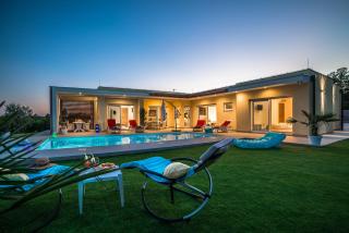 Villa Vita in Central Istria - Ground Floor Villa for 6 People with Heated Pool - Svetvinčenat - 0