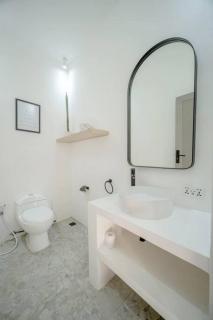 Casa Solace - New! Sparkling villa in the heart of Berawa or Canggu - Canggu - 4