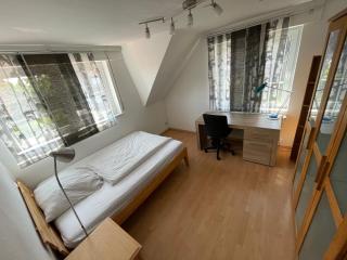 Großzügige Ferienwohnung für bis zu 4 Personen mit Balkon - - 5