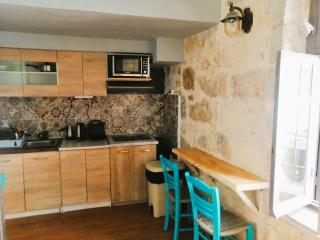 Hippie City Hostel - Chania - 7